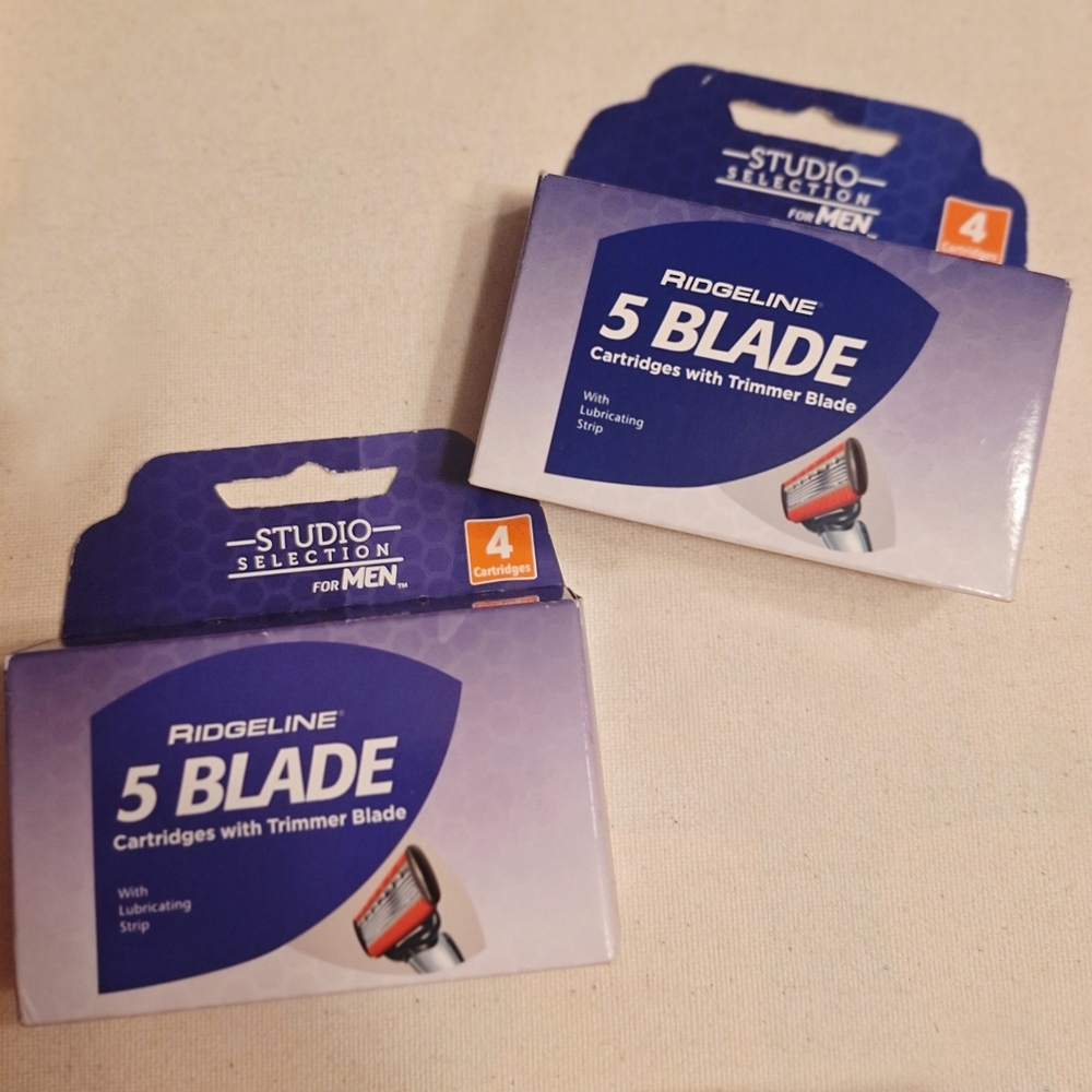 NEW Studio Selections Men Ridgeline 5 Blade Razor Cartridges with Trimmer 2 Pack